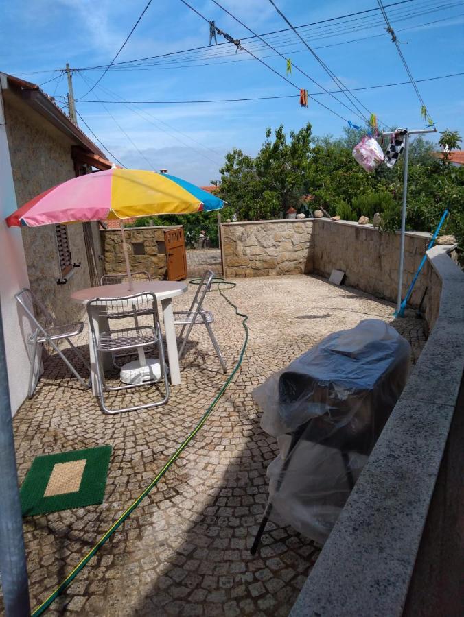 Moradia Familia Escoto Villa Monsanto Exterior photo